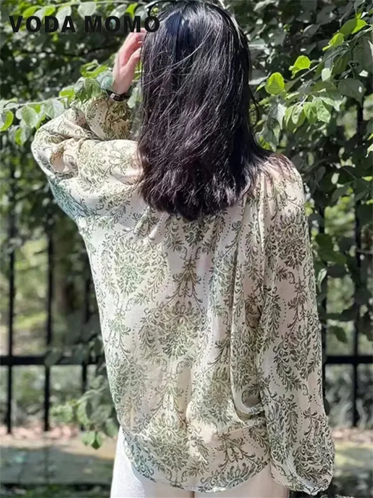Summer V Neck Lantern Sleeve Loose Blouses Shirts Tops Vintage Boho Floral Print Chiffon Shirts Women's Sunscreen Shirt