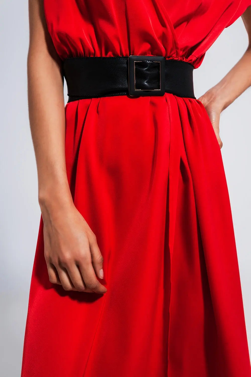 Short Sleeve Satin Maxi Dress in Red Q2